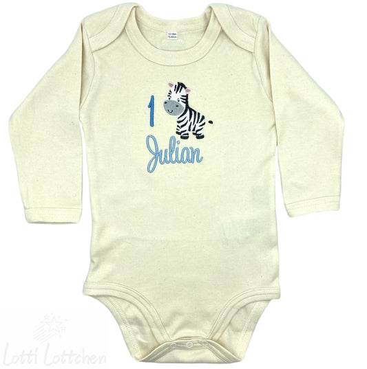 Hochwertig-bestickter-Body-zur-Geburt-mit-Zebra-und-Name-Lotti-Lottchen