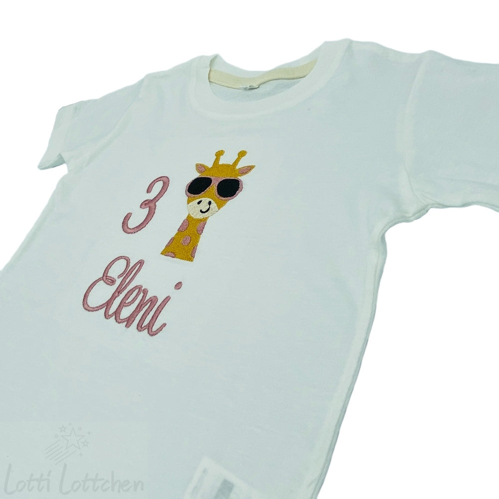 Personalisiertes Geburtstagsshirt mit Giraffe