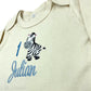 Hochwertig-bestickter-Body-zur-Geburt-mit-Zebra-und-Name-Lotti-Lottchen