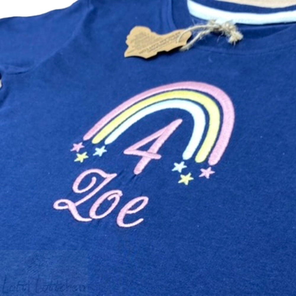 Hochwertig-besticktes-Geburtstagsshirt-Regenbogen-mit-Name-Lotti-Lottchen