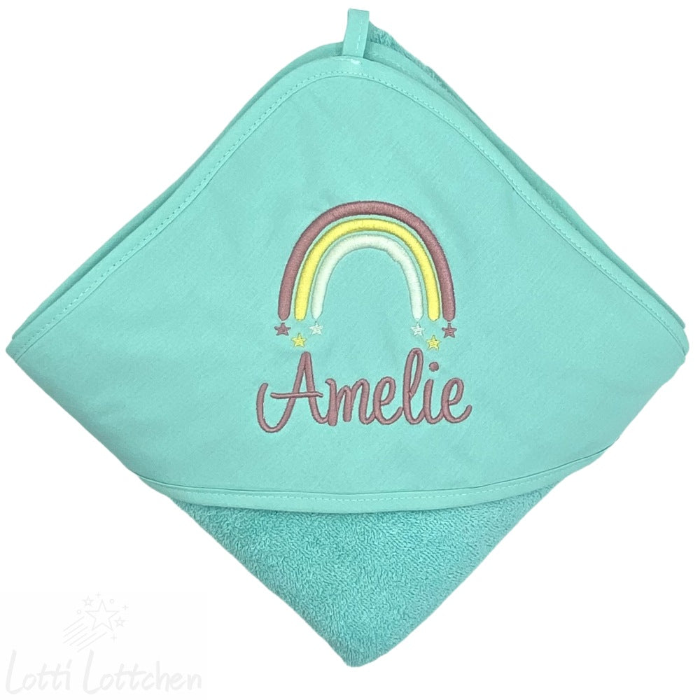 Hochwertig-besticktes-Kapuzenbadetuch-Regenbogen-mit-Name-Lotti-Lottchen