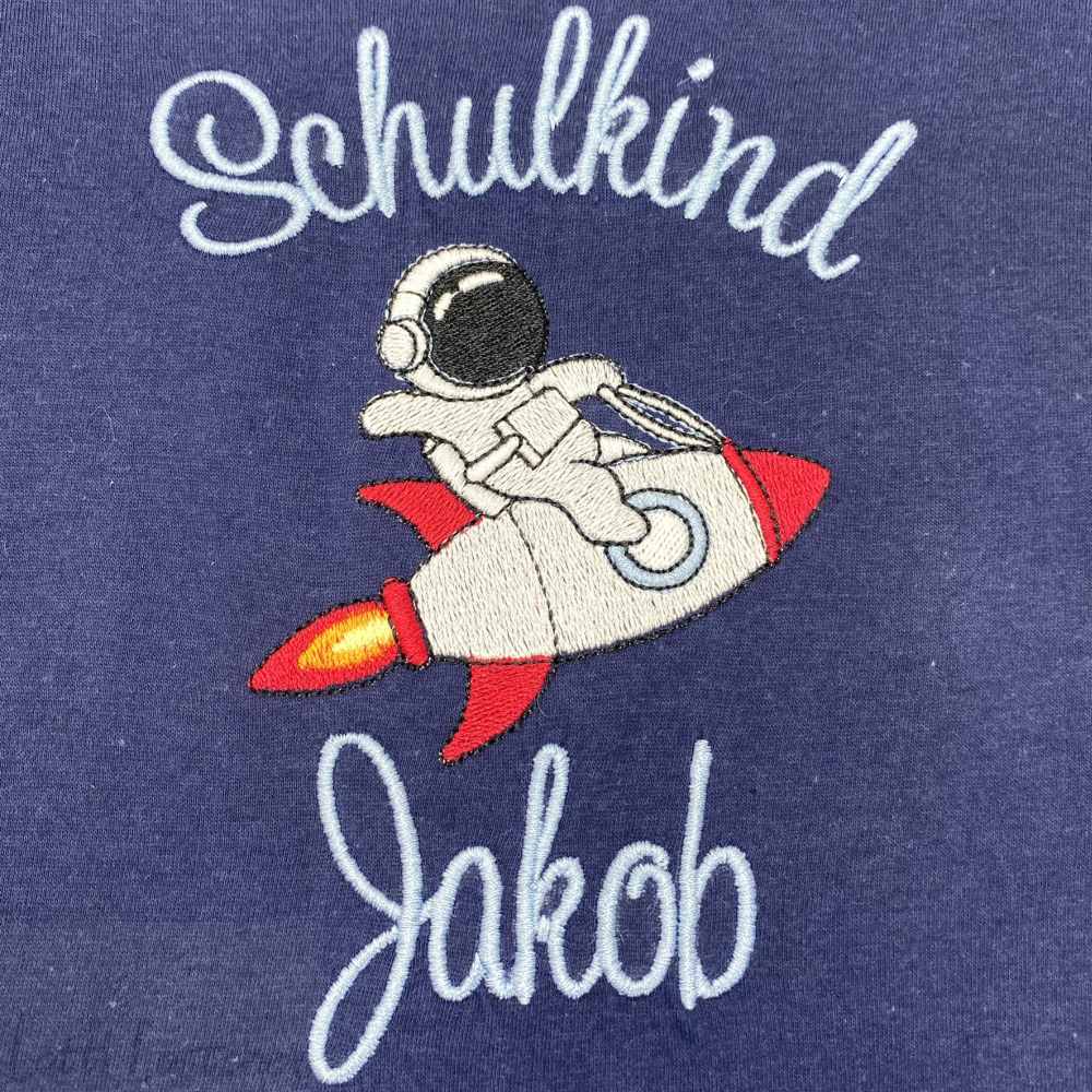 Hochwertig-besticktes-Schulkindshirt-Astronaut-mit-Name-Lotti-Lottchen