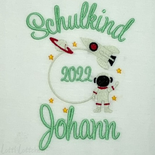 Hochwertig-besticktes-Schulkindshirt-Weltall-mit-Name-Lotti-Lottchen