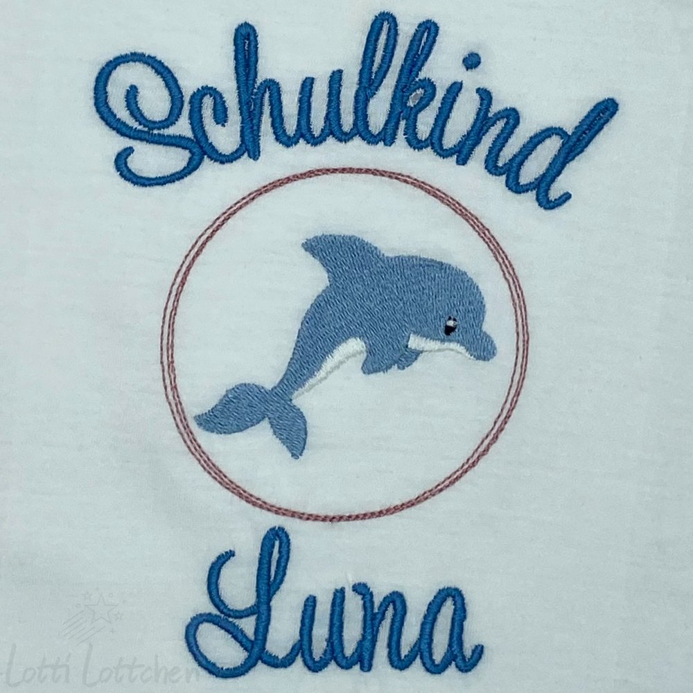 Hochwertig-besticktes-Schulkindshirt-Delfin-mit-Name-Lotti-Lottchen