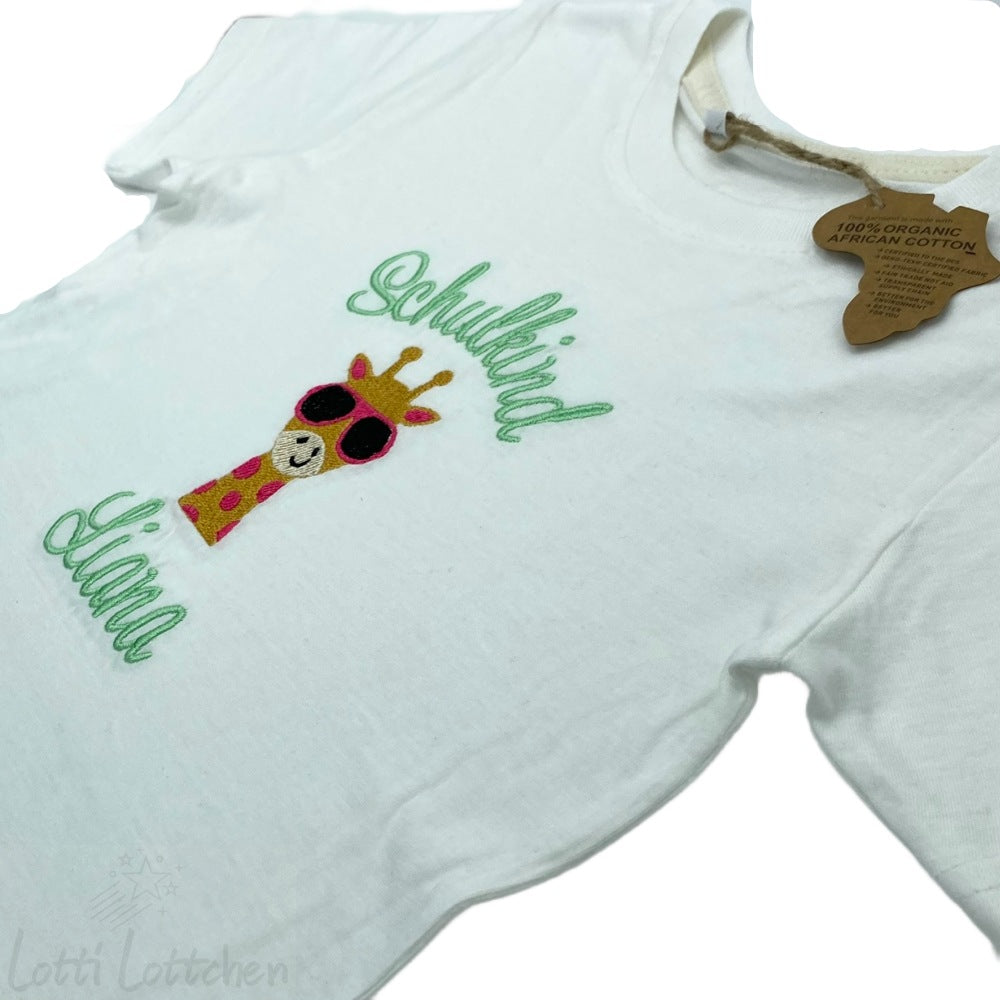 Hochwertig-besticktes-Schulkindshirt-Giraffe-mit-Name-Lotti-Lottchen