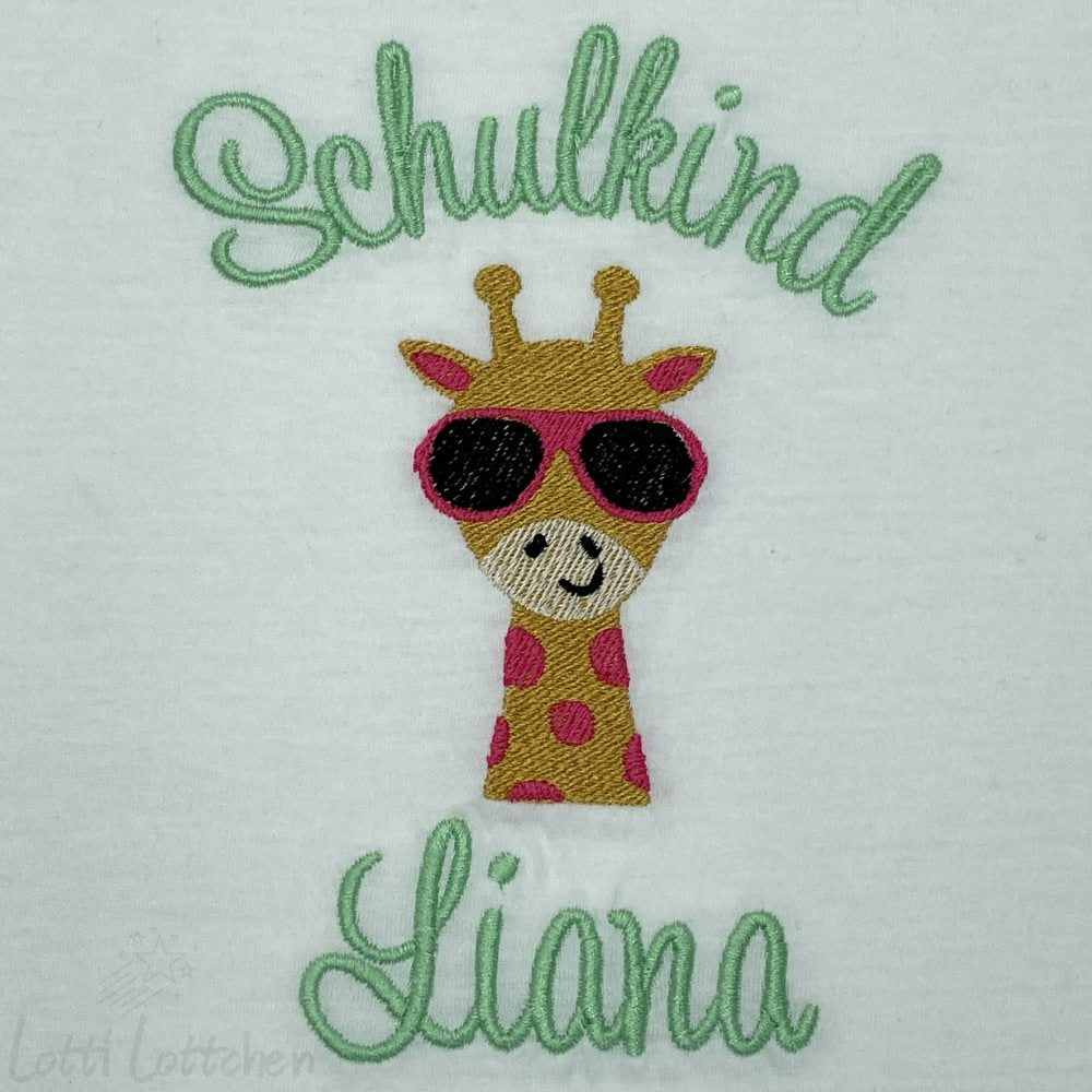 Hochwertig-besticktes-Schulkindshirt-Giraffe-mit-Name-Lotti-Lottchen